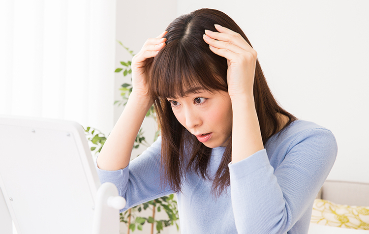 抜け毛 脱毛の原因 症状 疾患ナビ 健康サイト
