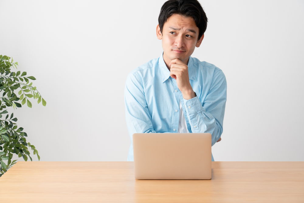 ADHDは治療可能なのか考えている男性