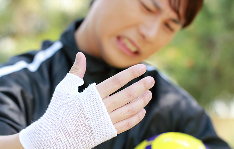 肘の打撲の症状