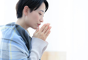 冷え症(冷え性)の原因と症状とは？種類別の改善方法を解説