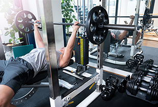 筋トレ後はどんな食事を何時間以内に食べれば良い？ おすすめの食べ物や注意点を紹介