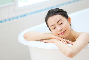 入浴による健康効果とは？疲労回復との関係や基本となる入浴方法も紹介