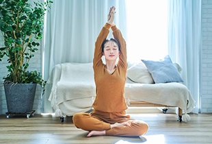 自律神経を整えるには？健康に過ごすためにすぐ実践できるセルフケアを紹介