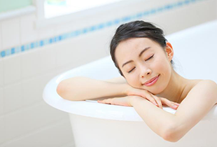 入浴による健康効果とは？疲労回復との関係や基本となる入浴方法も紹介