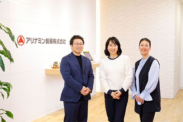 アリナミン製薬にてTGPの東尾理子さんを始めとする3名のみなさん