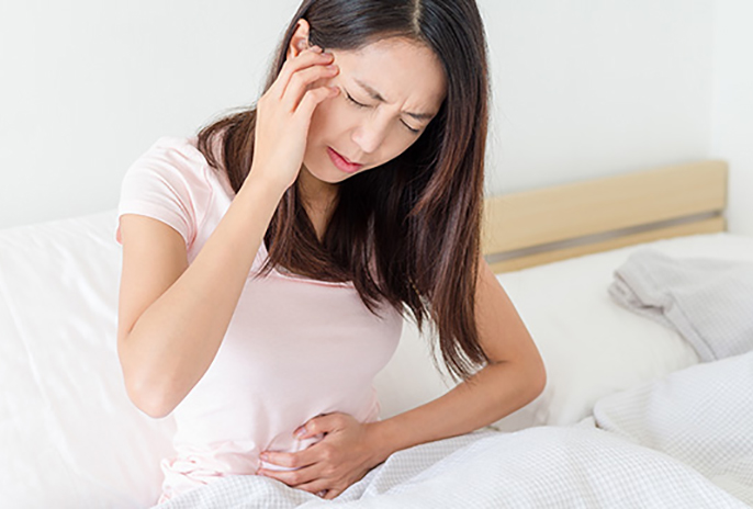 ストレスや過労など、胃の問題が原因となるみぞおちの違和感